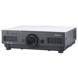Panasonic PT D5600U - XGA DLP Projector - 5000 lumen