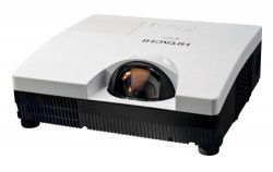 Hitachi CP D10 - XGA LCD Projector with Speaker - 2000 lumens